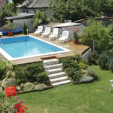 Vecsey Karoly Utca-zamardi Apartment